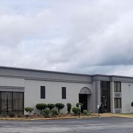 Madison Inn&Suites Extérieur photo