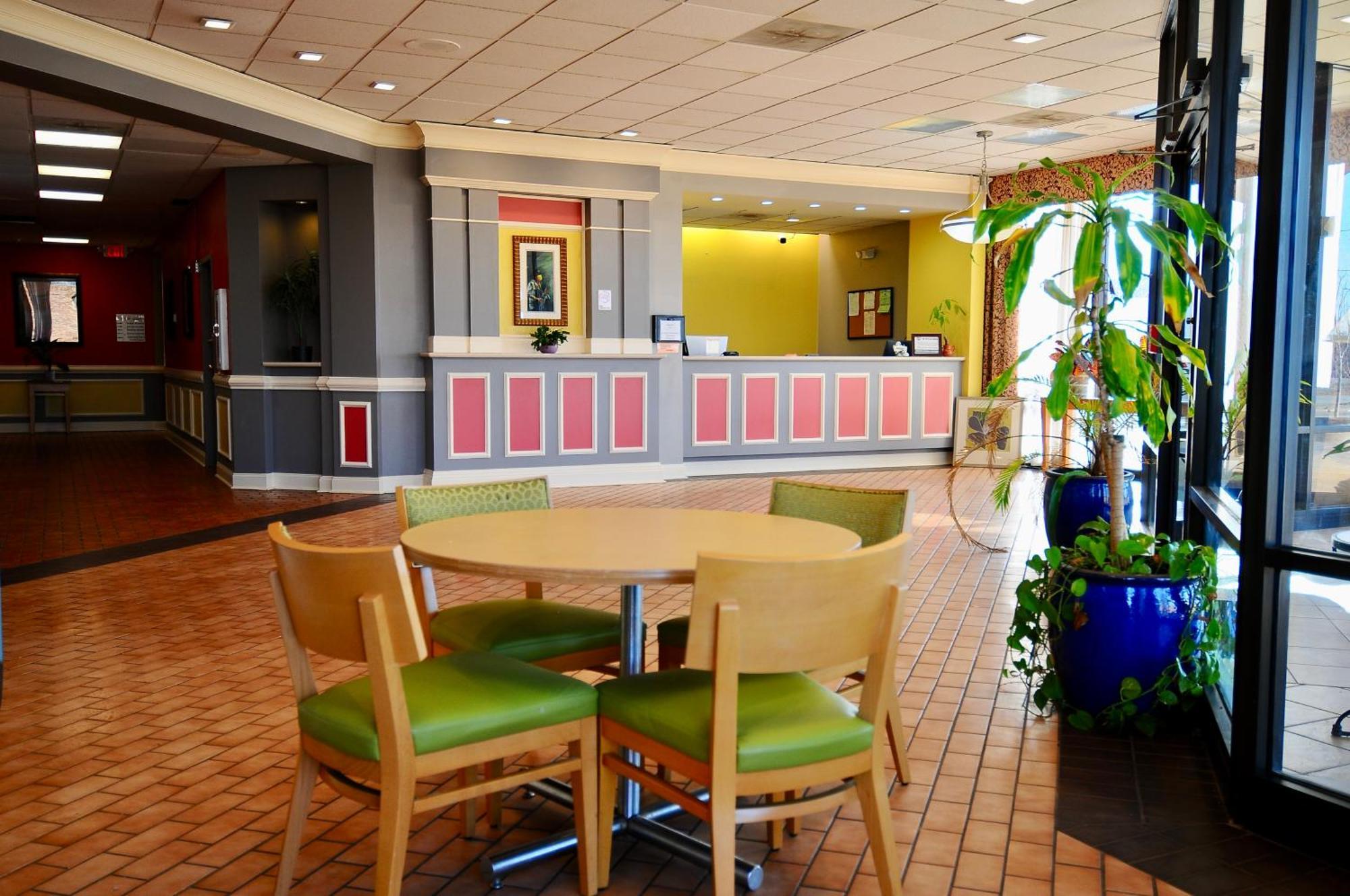 Madison Inn&Suites Extérieur photo
