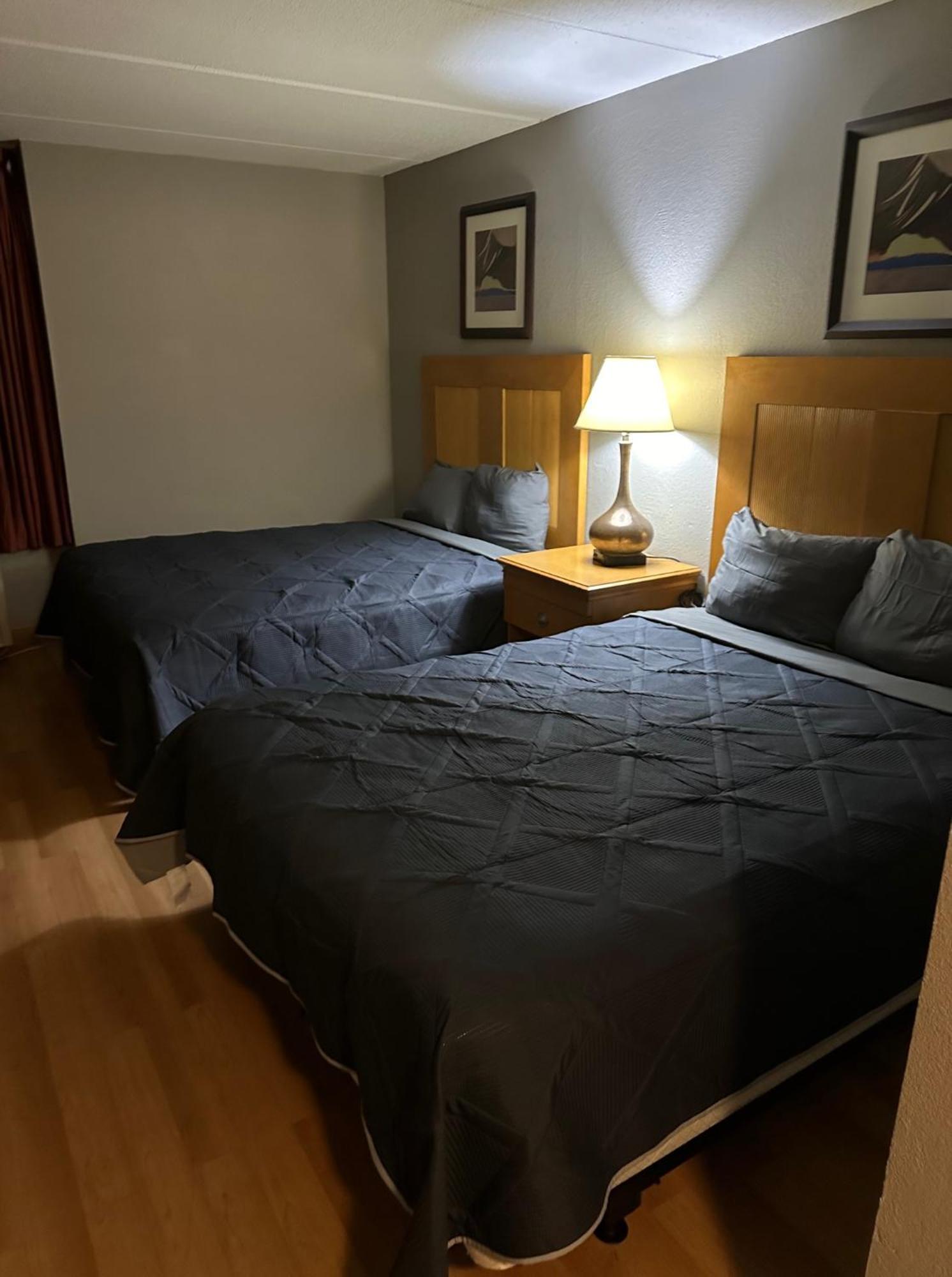 Madison Inn&Suites Extérieur photo