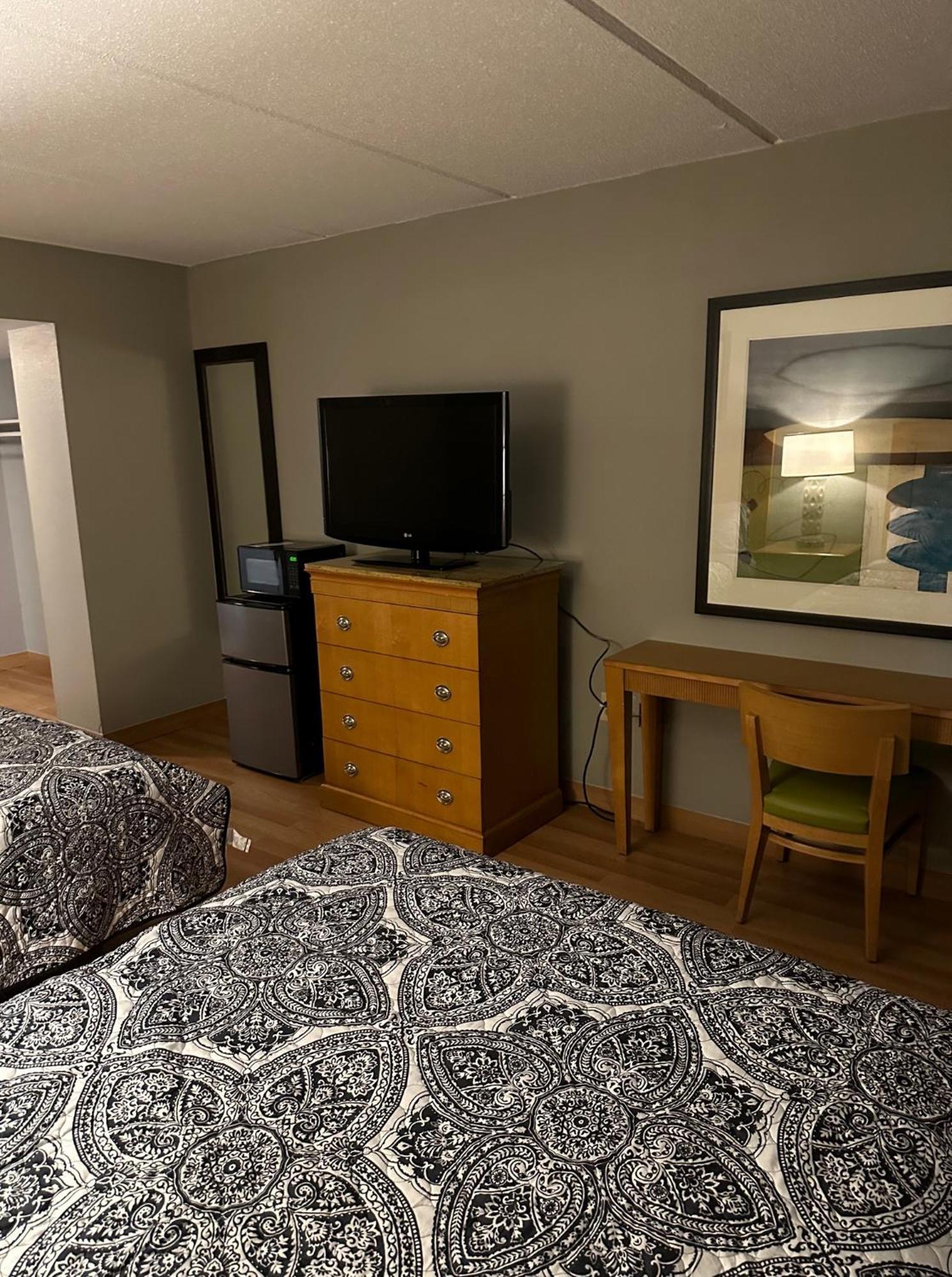 Madison Inn&Suites Extérieur photo
