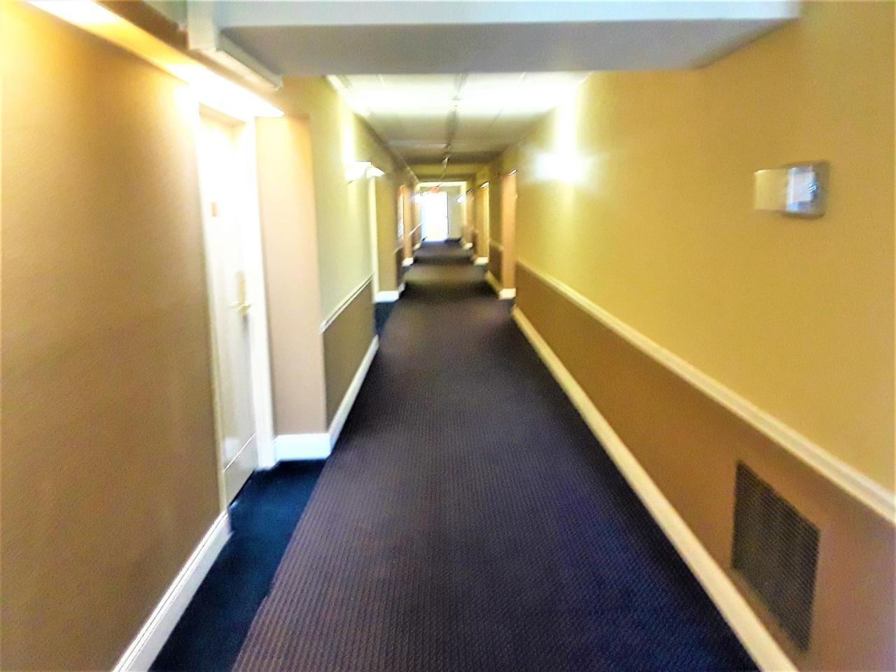 Madison Inn&Suites Extérieur photo