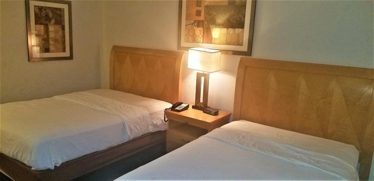 Madison Inn&Suites Extérieur photo