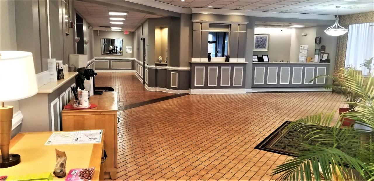 Madison Inn&Suites Extérieur photo