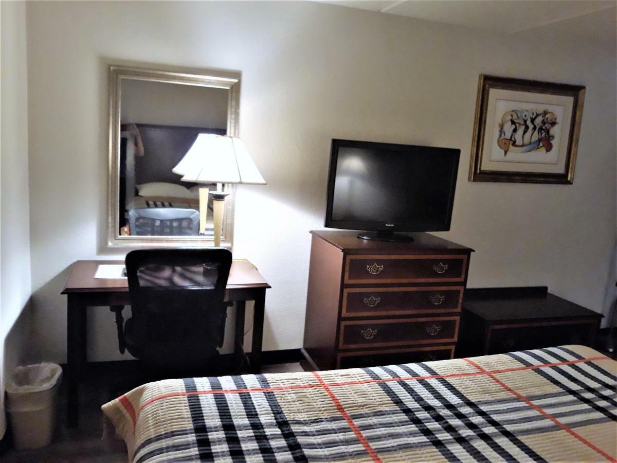 Madison Inn&Suites Extérieur photo
