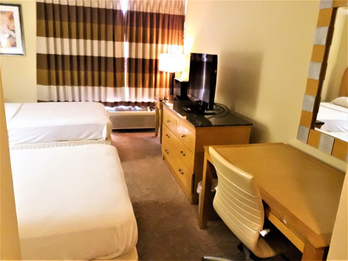 Madison Inn&Suites Extérieur photo