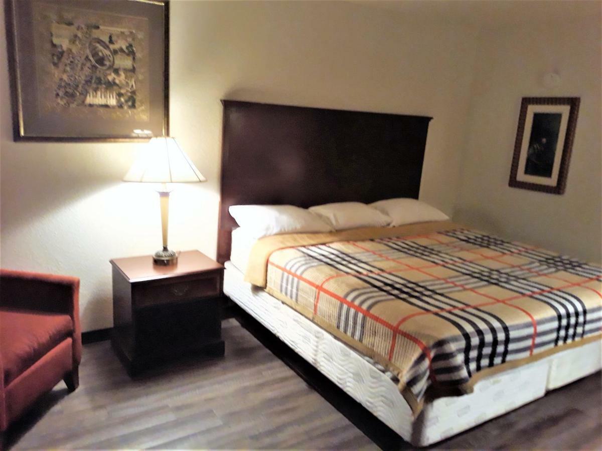 Madison Inn&Suites Extérieur photo