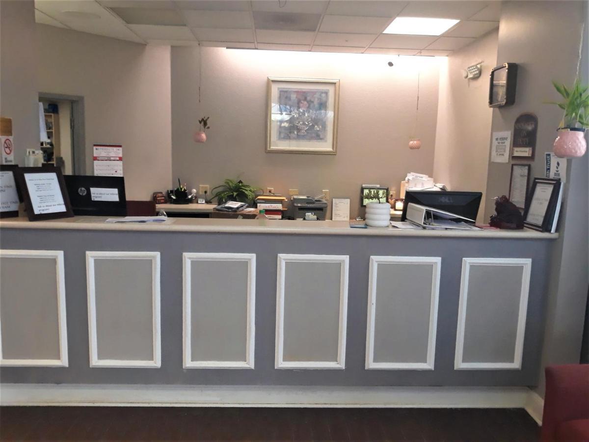 Madison Inn&Suites Extérieur photo