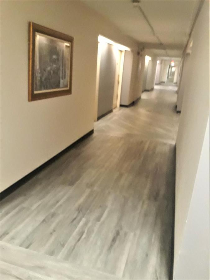 Madison Inn&Suites Extérieur photo