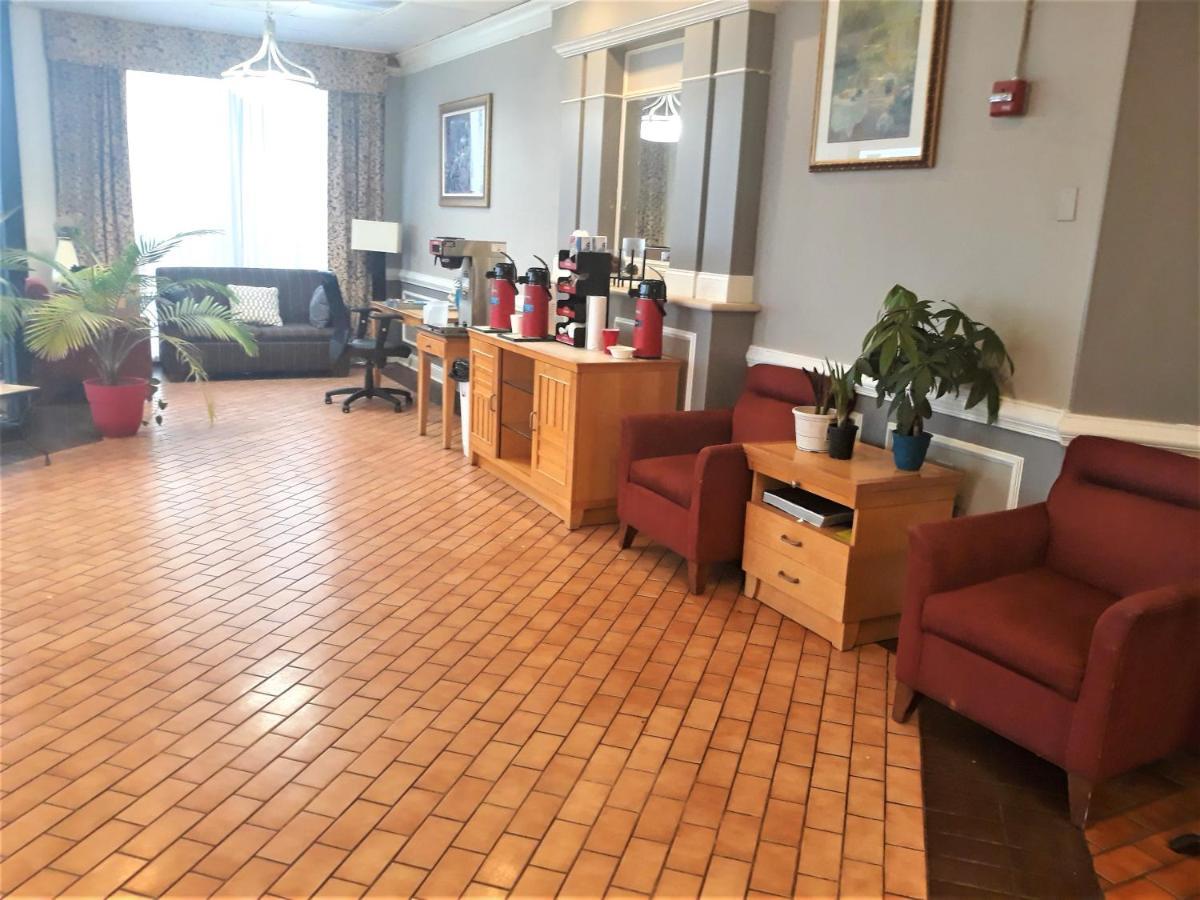 Madison Inn&Suites Extérieur photo