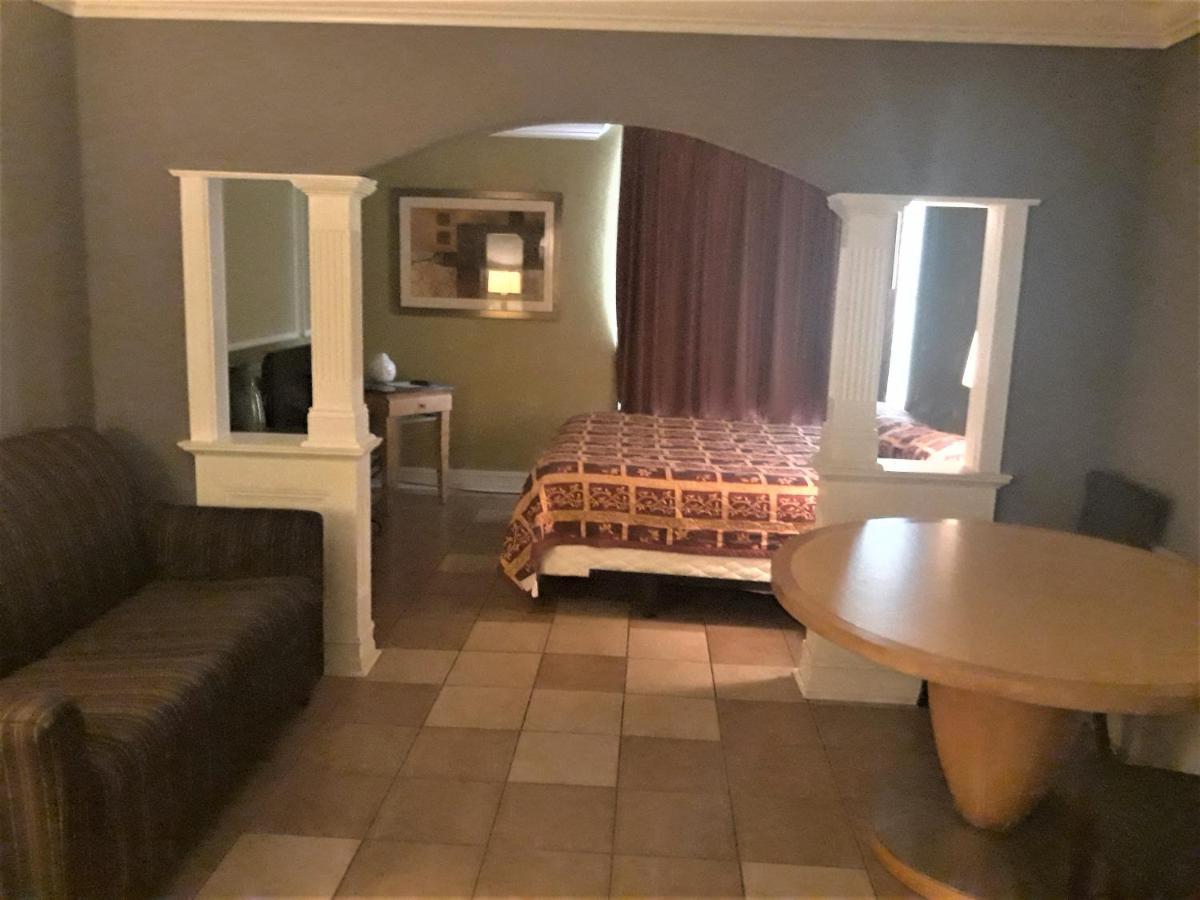 Madison Inn&Suites Extérieur photo